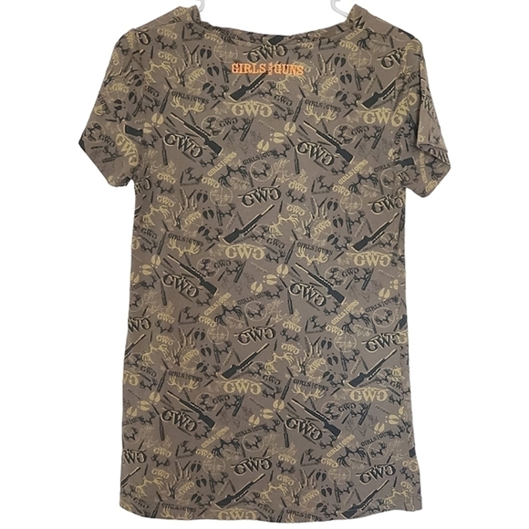 1015 * Girls with Guns Camo V Neck Tee Tan/Green Size Unknown - Picture 2 of 8